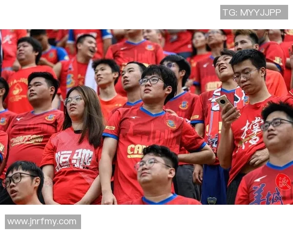 手机直播足球新时代让你随时随地感受激情与精彩的比赛瞬间 手机直播足球新时代让你随时随地感受激情与精彩的比赛瞬间